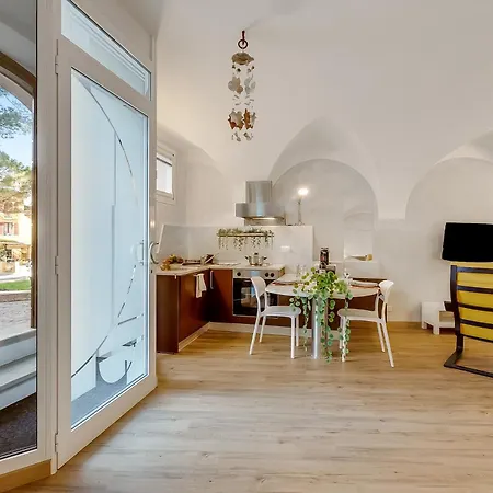 Lory's House - Happy Apartment